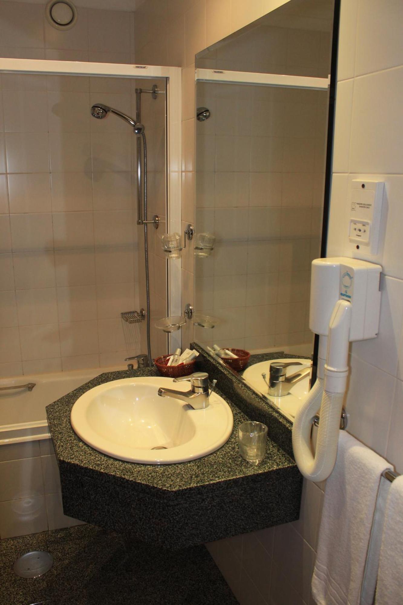 Triple Room,1357112363:JPEG